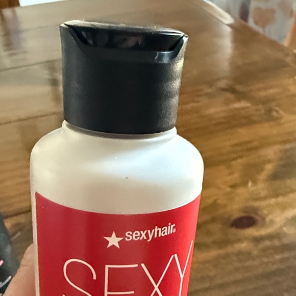 Sexy Hair Volumizing Shampoo and Conditioner Set - Black and White - Picture 4 of 9